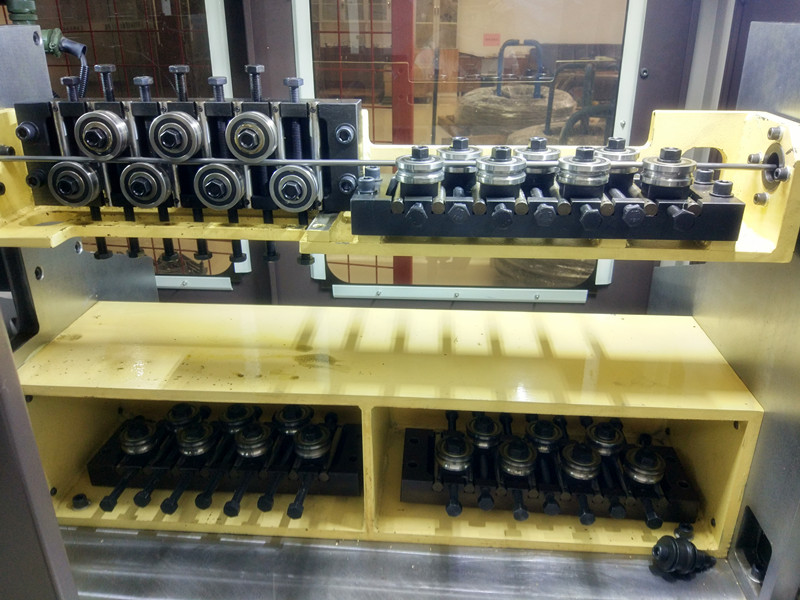 數(shù)控鐵絲成型機(jī)如何調(diào)直？