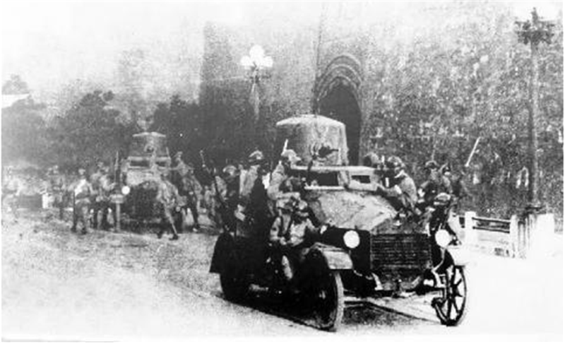 日軍裝甲車在沈陽(yáng)大街上橫行——轉(zhuǎn)載網(wǎng)絡(luò)圖片