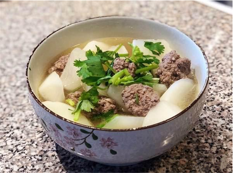 冬至節(jié)，貝朗線成型機(jī)小編告訴您應(yīng)該吃這個(gè)食物