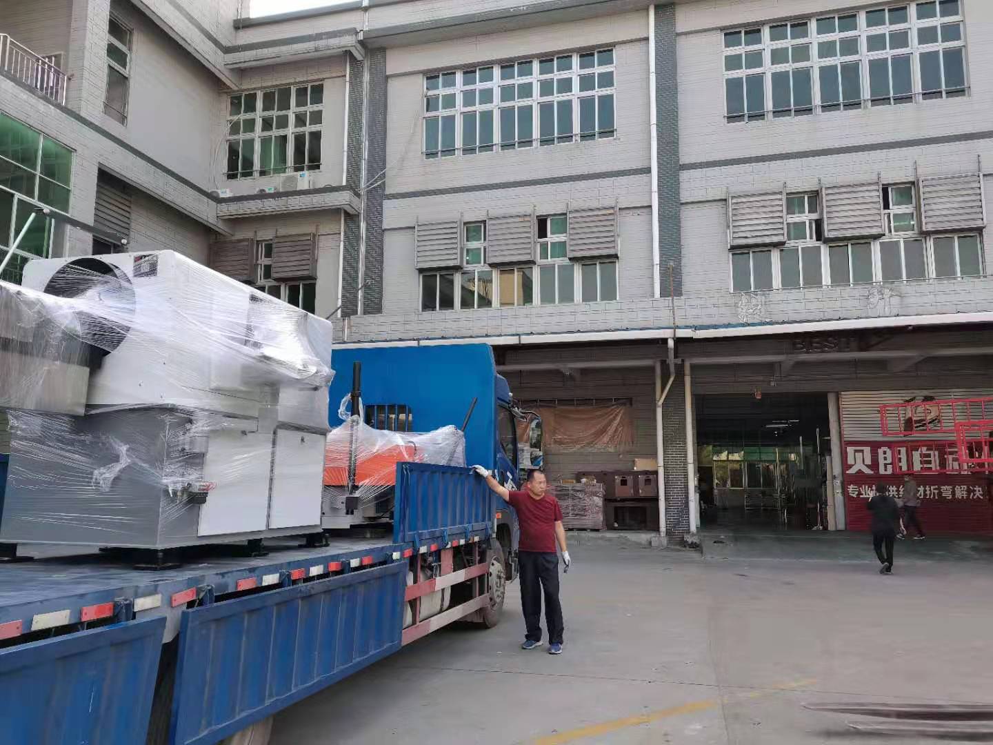 喜訊，貝朗鐵線(xiàn)折彎?rùn)C(jī)發(fā)往河南某客戶(hù)處